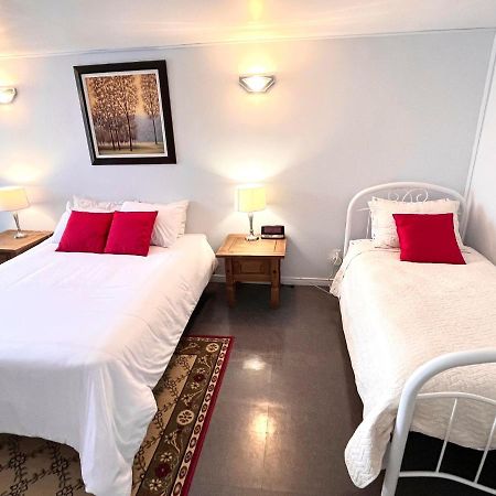 Les Appartements Du Vieil Edifice Metabetchouan-Lac-a-la-Croix Экстерьер фото