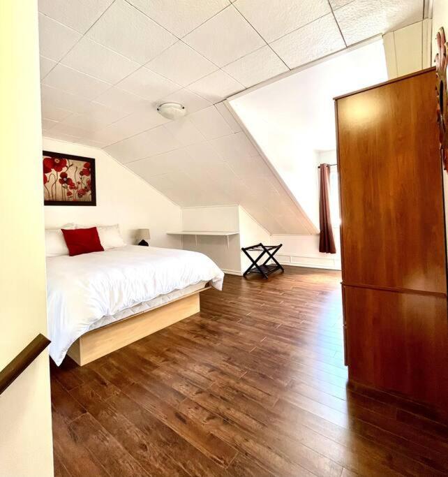 Les Appartements Du Vieil Edifice Metabetchouan-Lac-a-la-Croix Экстерьер фото
